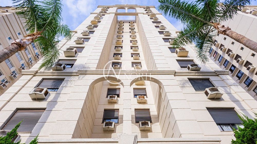 Apartamento à venda com 3 quartos, 96m², 1 suíte, 2 vagas, Rua Roque Calage no bairro Passo da Areia em Porto Alegre