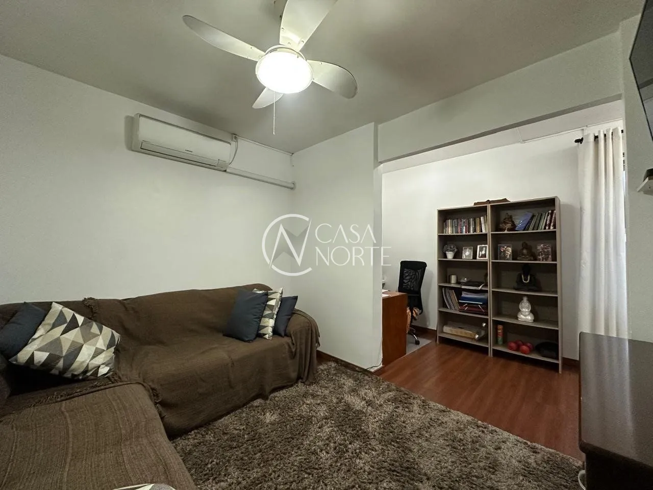 Casa à venda com 2 quartos, 200m², 1 suíte, 2 vagas, Avenida São Paulo no bairro São Geraldo em Porto Alegre
