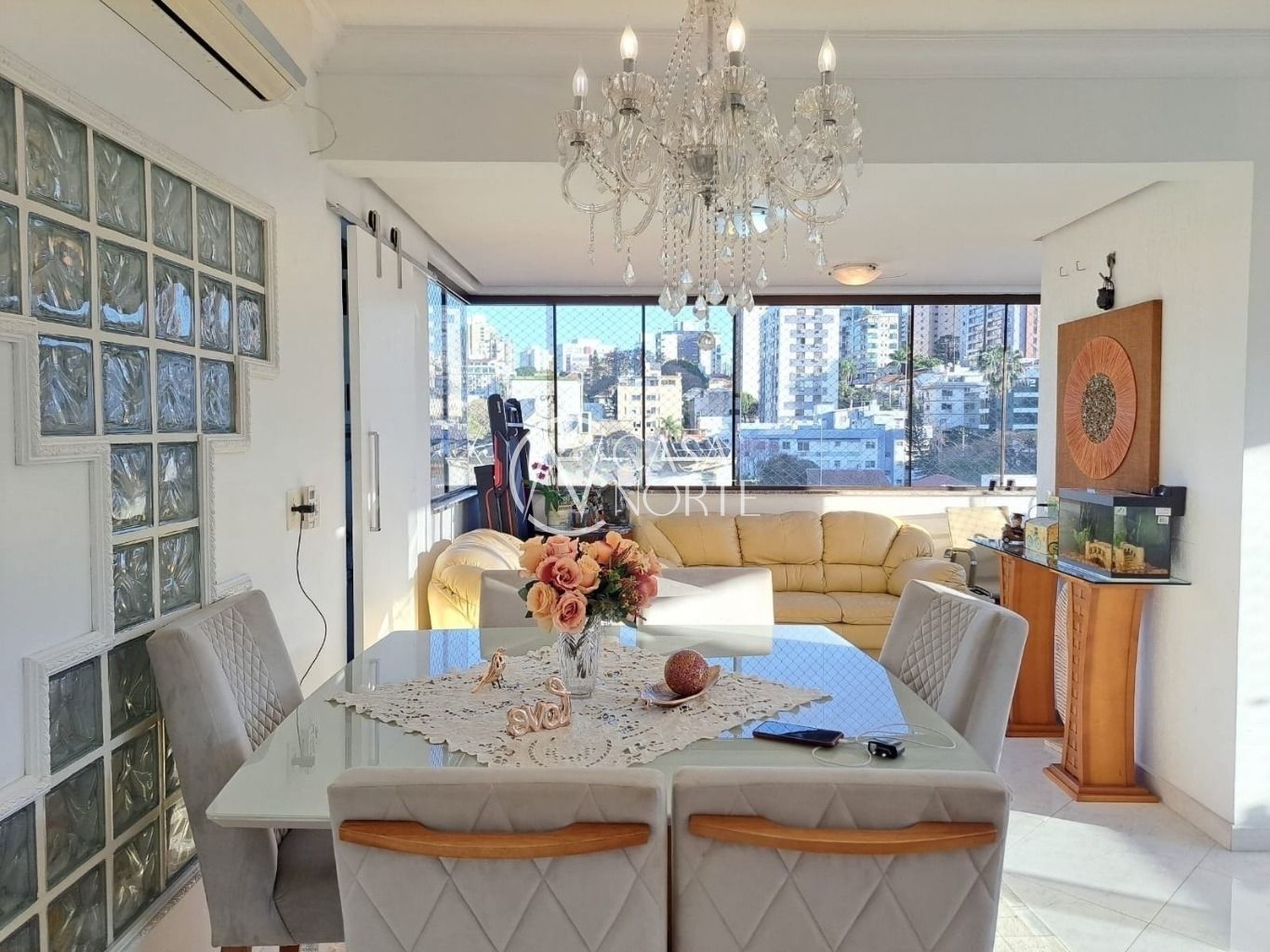 Apartamento à venda com 3 quartos, 100m², 1 suíte, 2 vagas, Rua Portugal no bairro Higienópolis em Porto Alegre