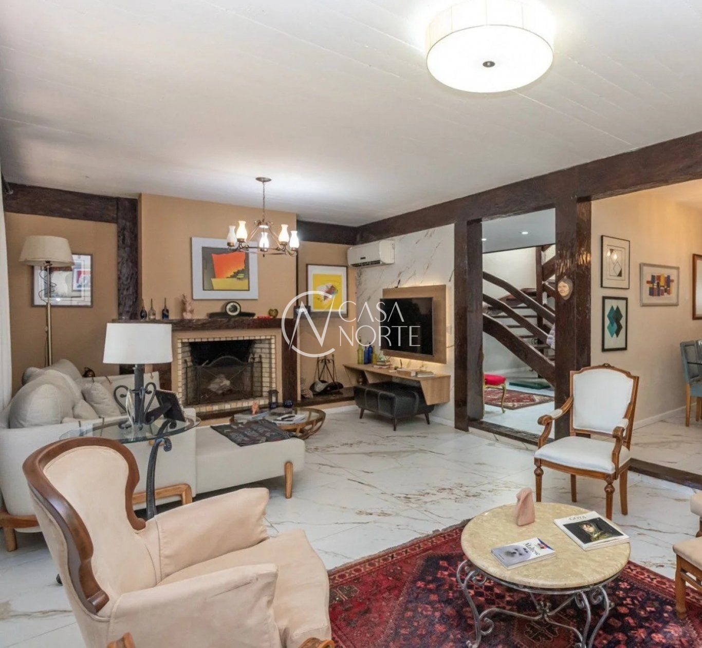 Casa à venda com 3 quartos, 300m², 1 suíte, 6 vagas, Rua Engenheiro Tito Marques Fernandes no bairro Ipanema em Porto Alegre