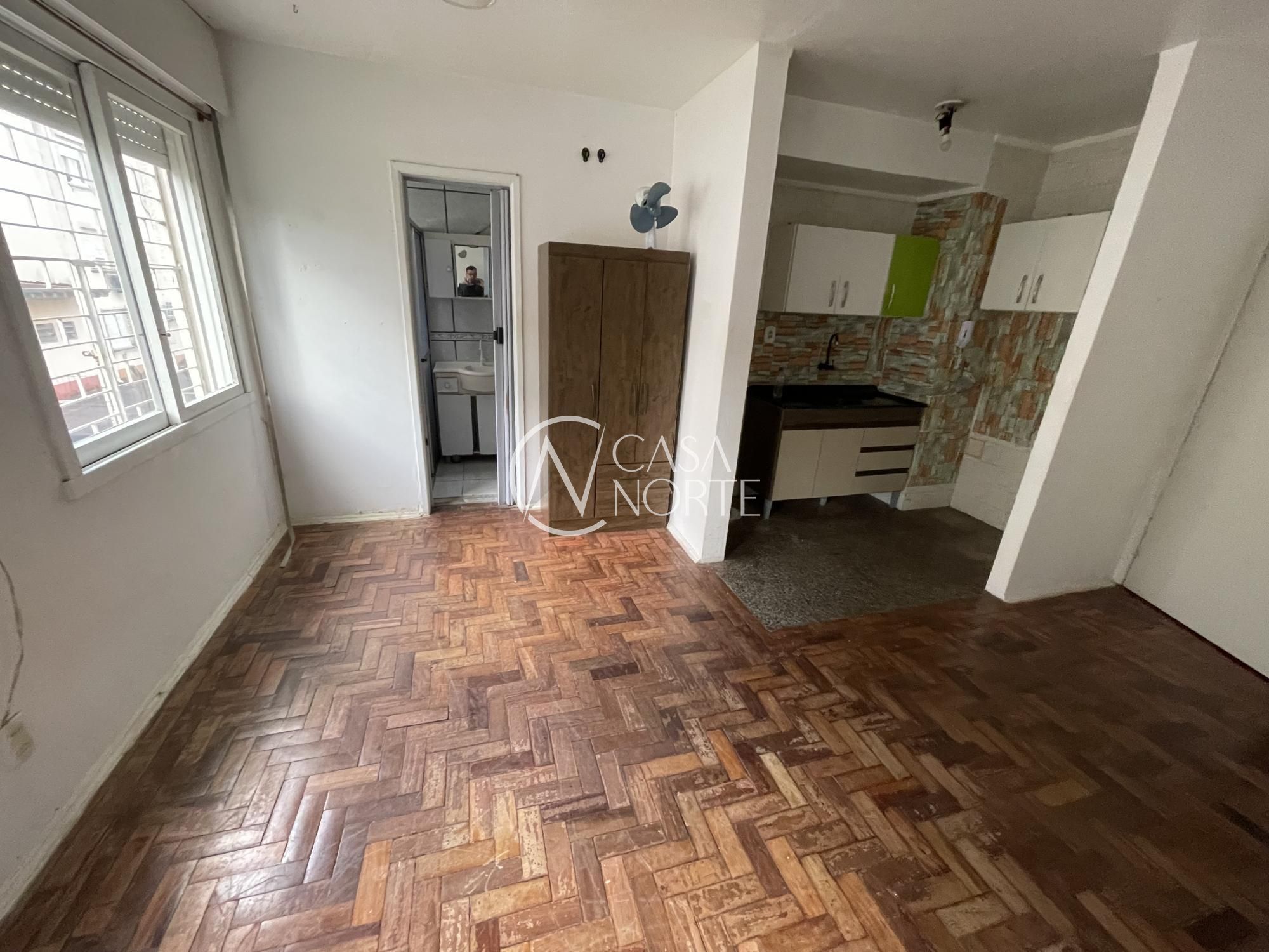 Kitnet à venda com 1 quarto, 32m², Rua Carlos Estevão no bairro Jardim Leopoldina em Porto Alegre