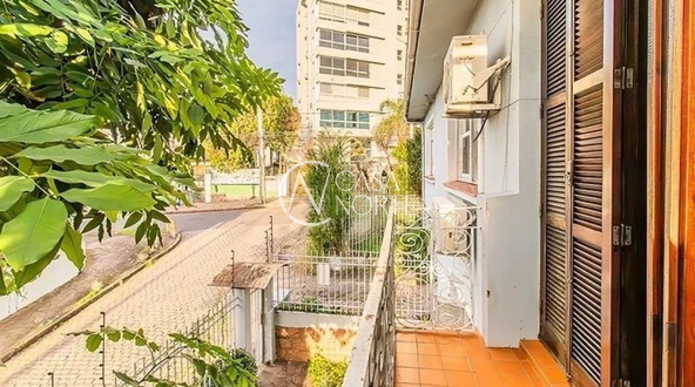 Casa à venda com 3 quartos, 425m², 2 vagas, Rua Filadélfia no bairro São João em Porto Alegre