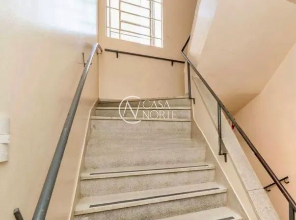 Apartamento à venda com 2 quartos, 75m², 1 vaga, Rua Barbedo no bairro Menino Deus em Porto Alegre