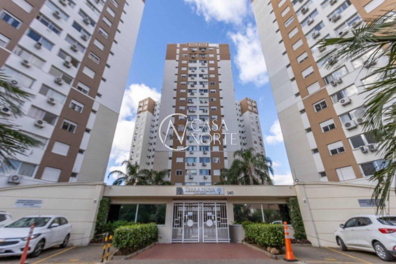 Apartamento à venda com 2 quartos, 65m², 1 suíte, 1 vaga, Avenida Dom Cláudio José Gonçalves Ponce de Leão no bairro Vila Ipiranga em Porto Alegre