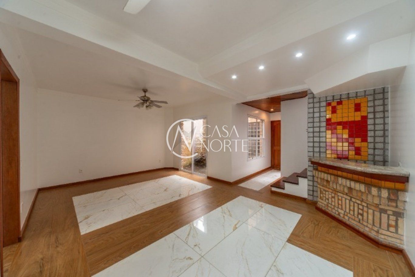 Casa à venda com 4 quartos, 234m², 1 suíte, 2 vagas, Travessa Nossa Senhora de Lourdes no bairro Tristeza em Porto Alegre