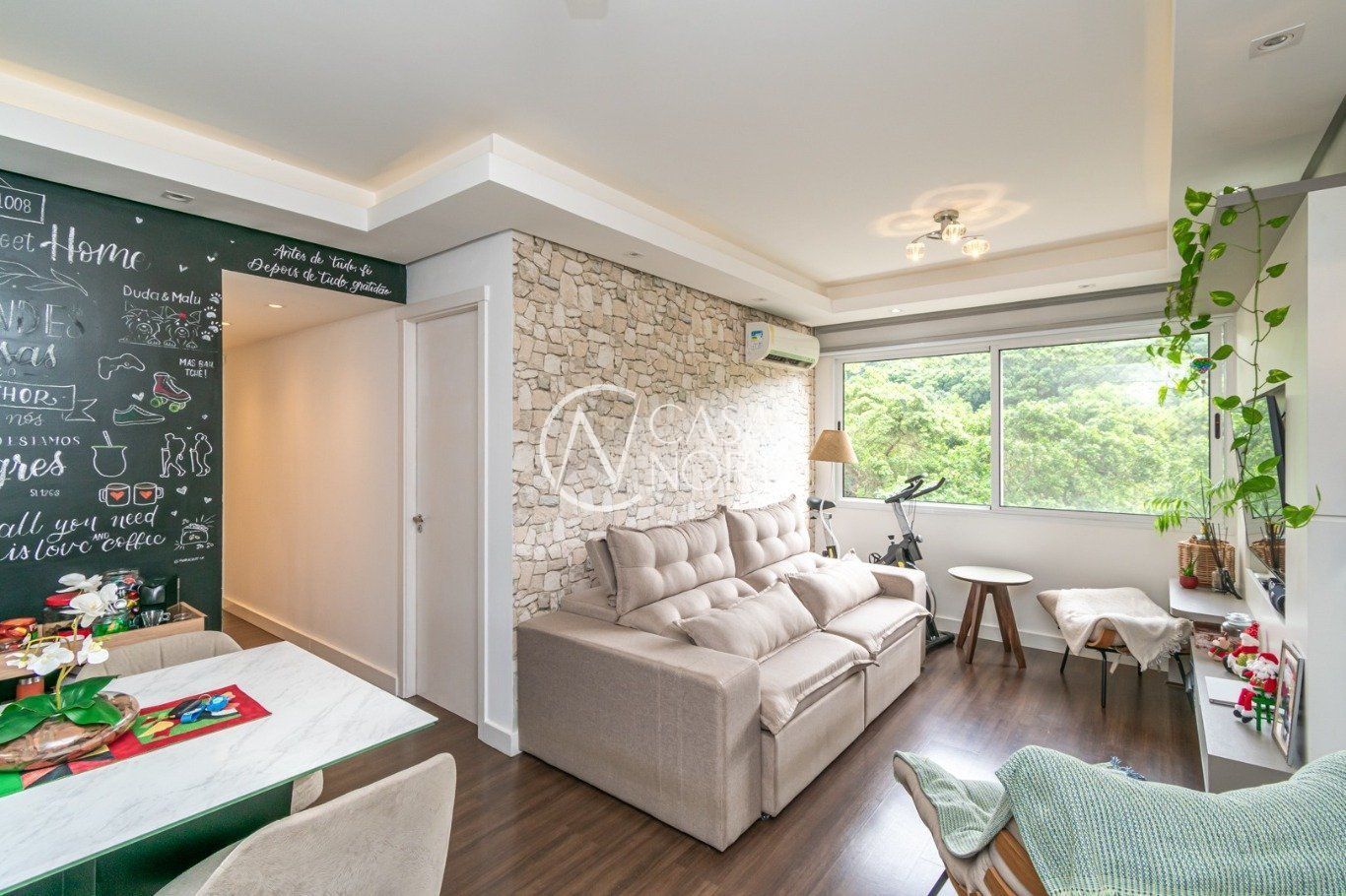 Apartamento à venda com 3 quartos, 66m², 1 suíte, 1 vaga, Avenida Bento Gonçalves no bairro Partenon em Porto Alegre