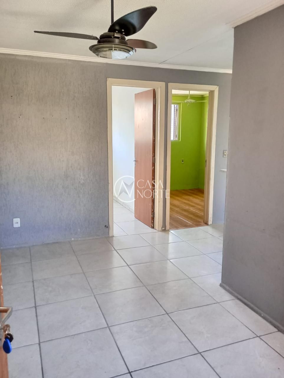 Apartamento à venda com 2 quartos, 42m², 1 vaga, Rua Paulo Renato Ketzer de Souza no bairro Rubem Berta em Porto Alegre