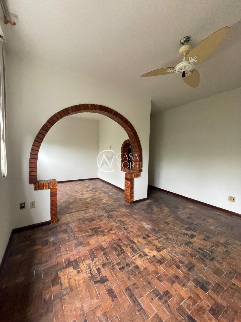 Apartamento à venda com 3 quartos, 59m², 1 vaga, Rua Zeferino Dias no bairro Sarandi em Porto Alegre