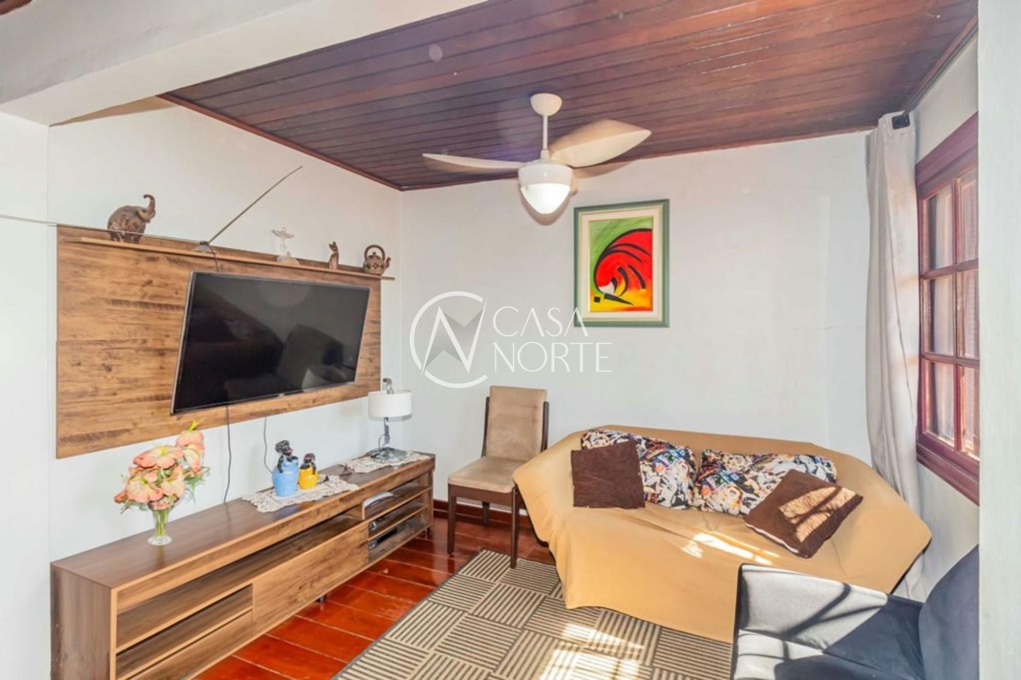 Casa à venda com 3 quartos, 90m², 1 suíte, 2 vagas, Rua Terezinha Turcato no bairro Costa e Silva em Porto Alegre