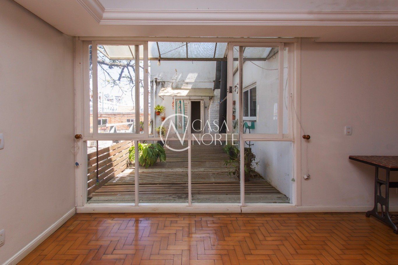 Duplex à venda com 3 quartos, 131m², 2 suítes, Rua Barão do Gravataí no bairro Menino Deus em Porto Alegre