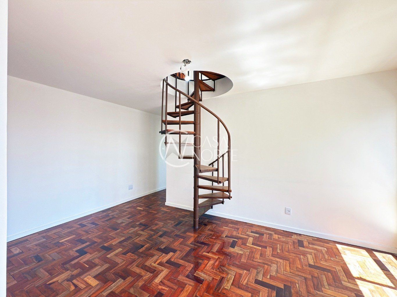 Cobertura à venda com 2 quartos, 150m², 1 vaga, Rua Doutor Campos Velho no bairro Cristal em Porto Alegre