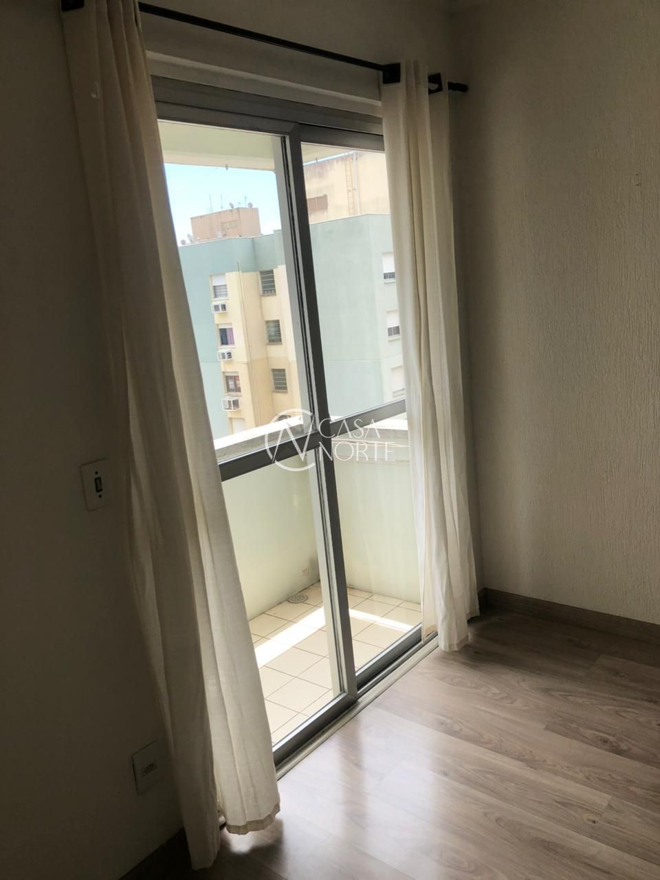 Apartamento à venda com 2 quartos, 52m², 1 vaga, Rua Professor Joaber Pereira no bairro Sarandi em Porto Alegre