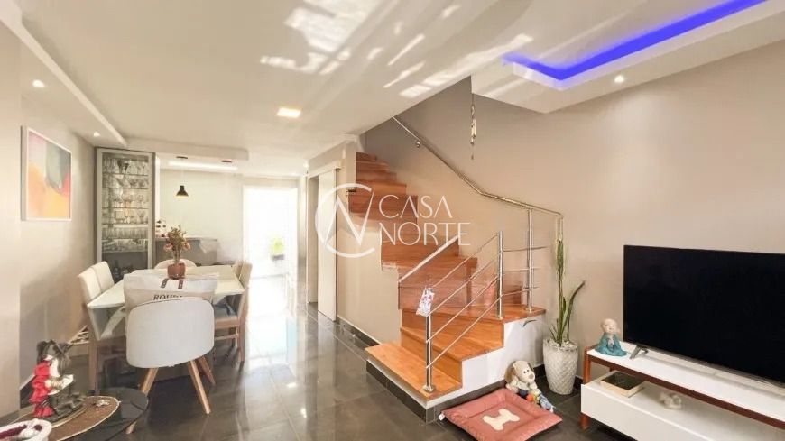 Casa de Condomínio à venda com 2 quartos, 118m², 1 suíte, 1 vaga, Rua Abdo Jorge Curi no bairro Parque Santa Fé em Porto Alegre