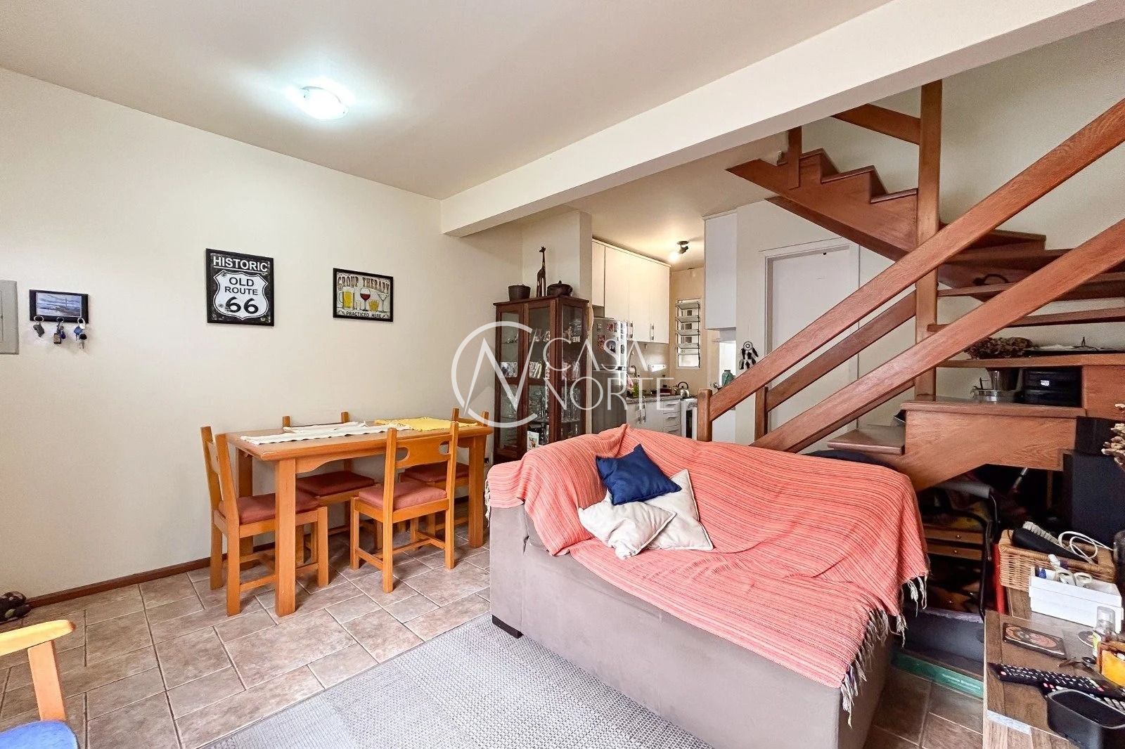 Casa à venda com 2 quartos, 79m², 1 suíte, 2 vagas, Avenida da Cavalhada no bairro Cavalhada em Porto Alegre