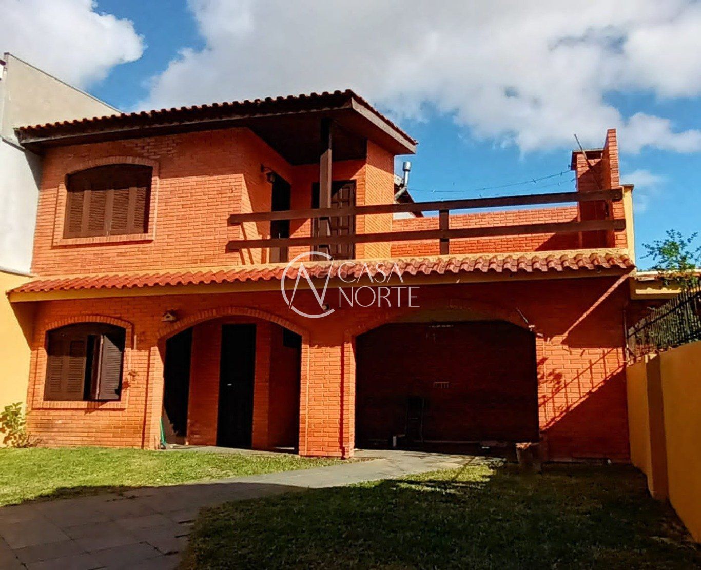 Casa à venda com 3 quartos, 250m², 1 suíte, 2 vagas, Avenida Marquês de Souza no bairro Jardim São Pedro em Porto Alegre