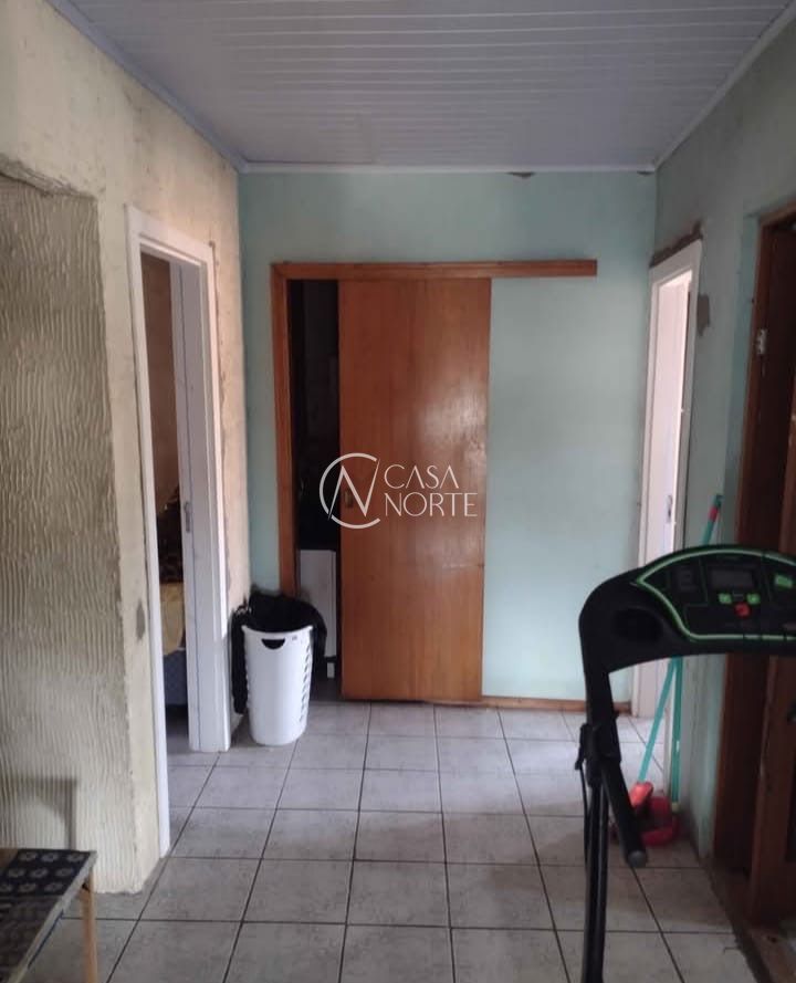 Casa à venda com 3 quartos, 200m², 1 suíte, 2 vagas, Rua Padre Nóbrega no bairro Santa Tereza em Porto Alegre