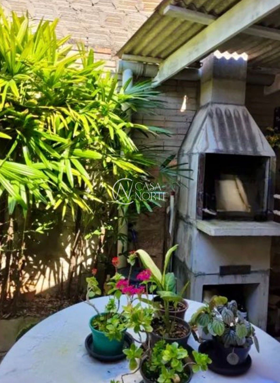 Casa à venda com 3 quartos, 190m², 1 suíte, 2 vagas, Rua Monte Flor no bairro Jardim Floresta em Porto Alegre