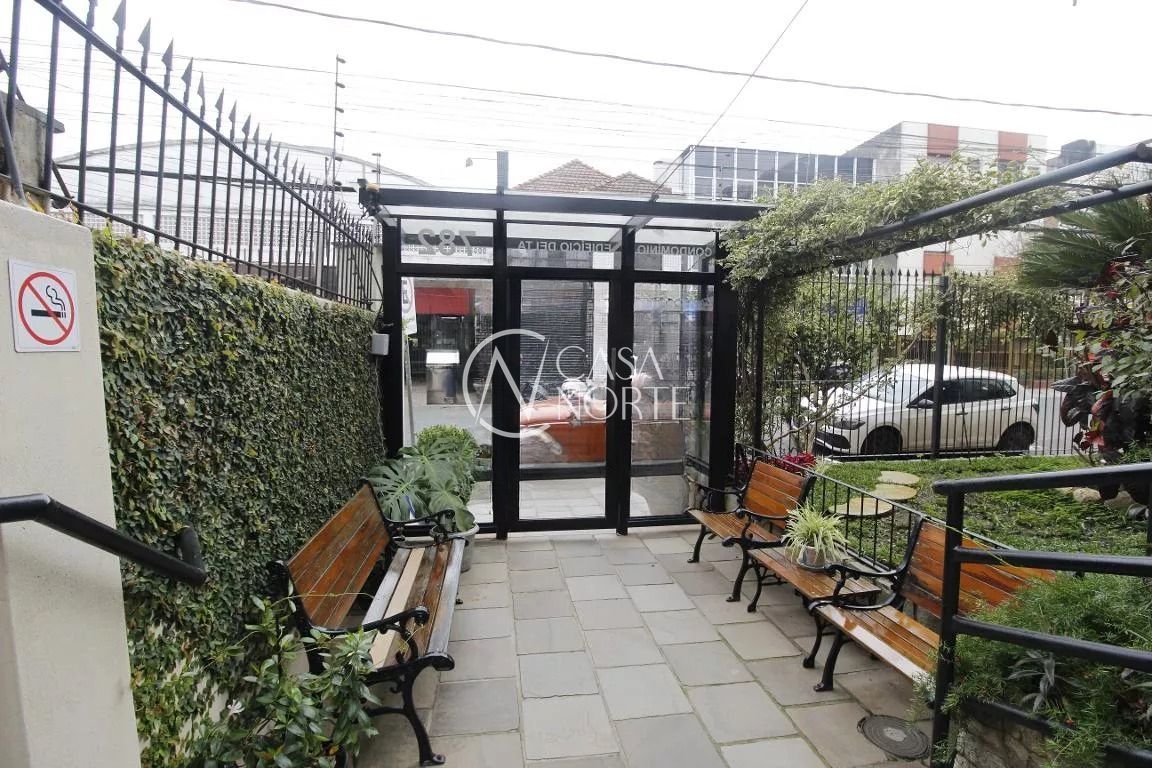 Apartamento à venda com 1 quarto, 23m², 1 vaga, Rua Santo Antônio no bairro Floresta em Porto Alegre