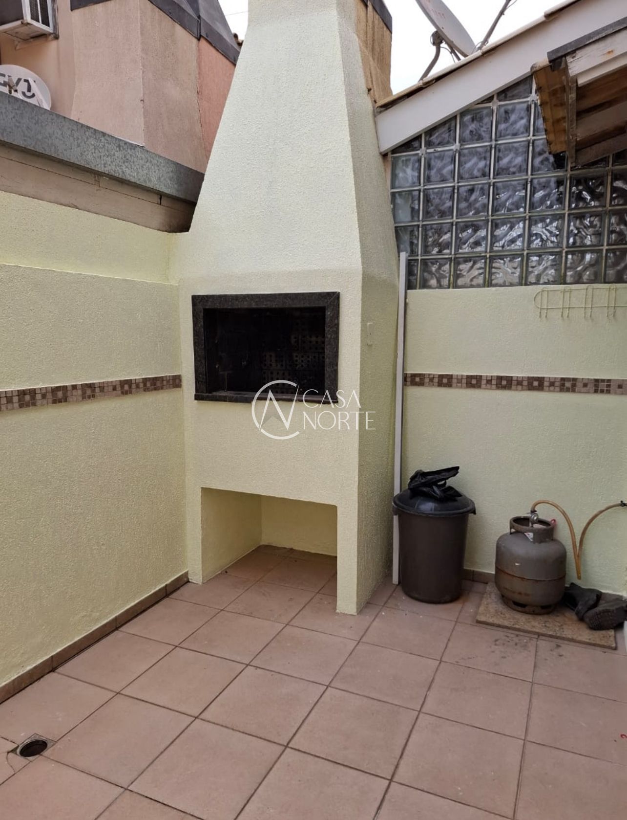 Casa à venda com 2 quartos, 91m², 1 vaga, Avenida Faria Lobato no bairro Sarandi em Porto Alegre