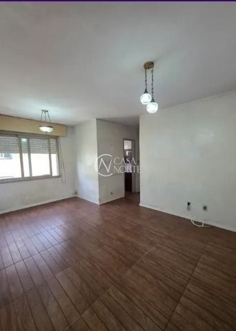 Apartamento à venda com 2 quartos, 58m², Travessa Ana César no bairro Vila Ipiranga em Porto Alegre