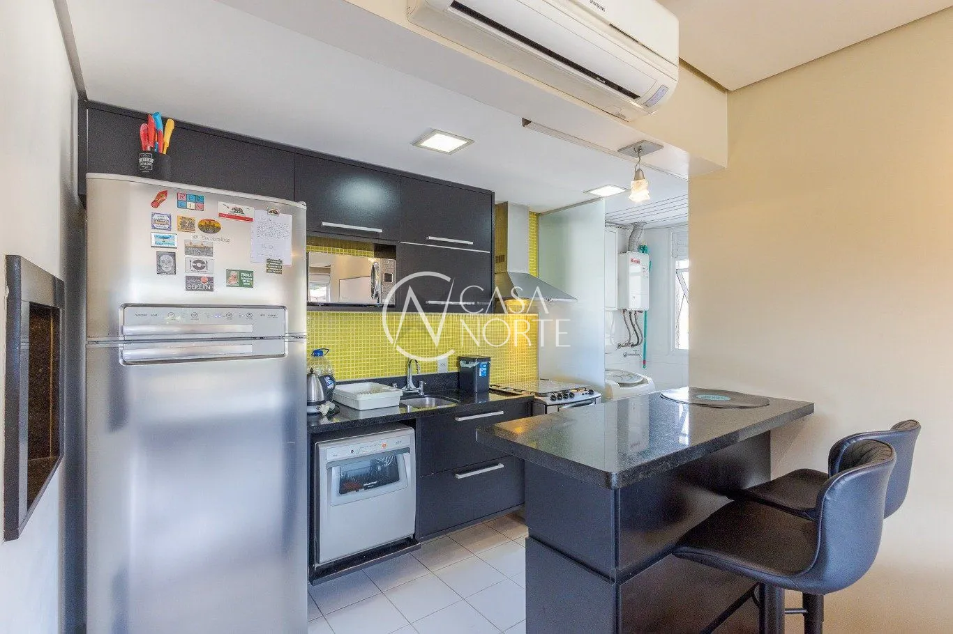 Apartamento à venda com 2 quartos, 73m², 1 suíte, 1 vaga, Rua Padre Todesco no bairro Partenon em Porto Alegre