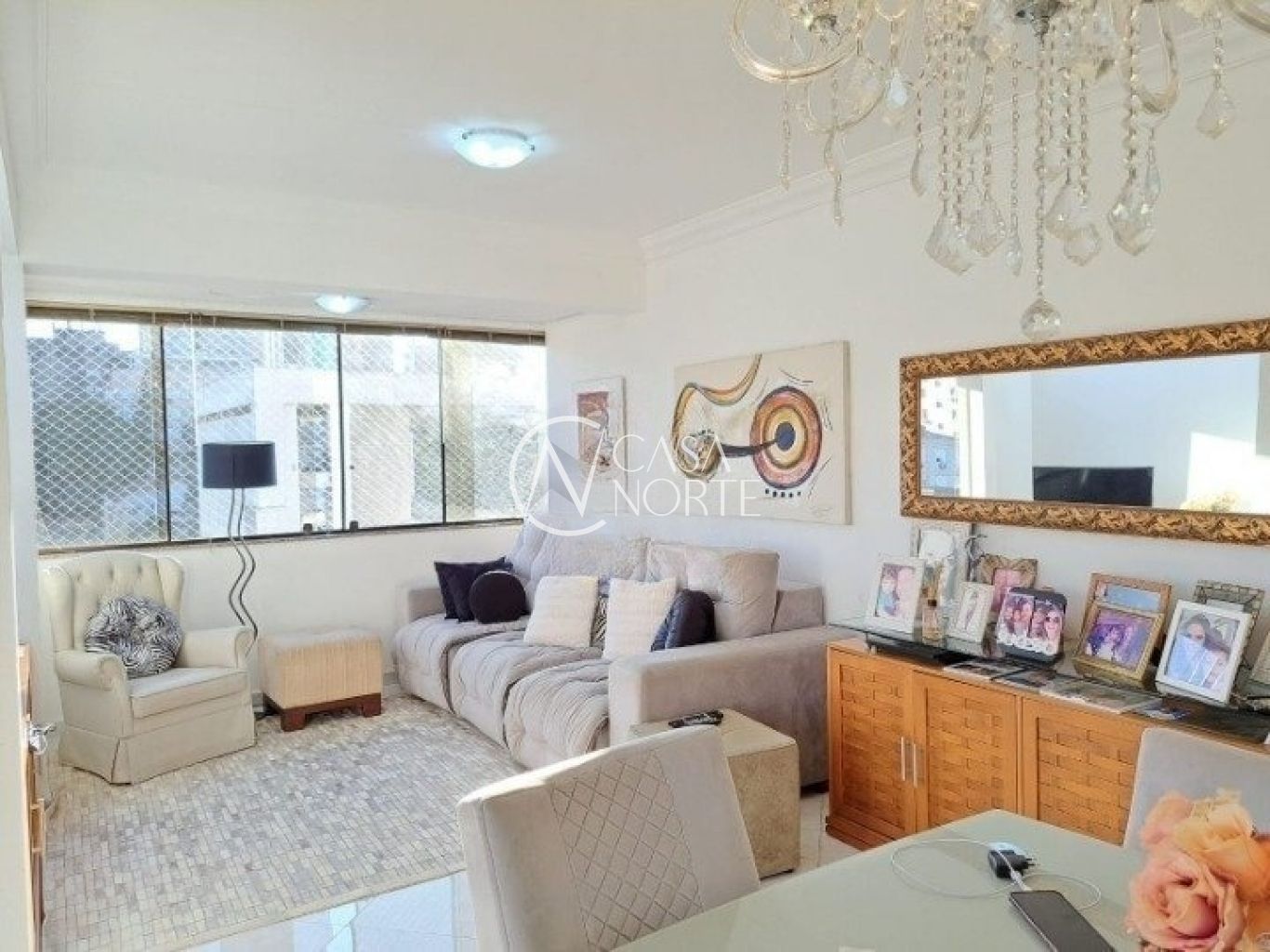 Apartamento à venda com 3 quartos, 100m², 1 suíte, 2 vagas, Rua Portugal no bairro Higienópolis em Porto Alegre