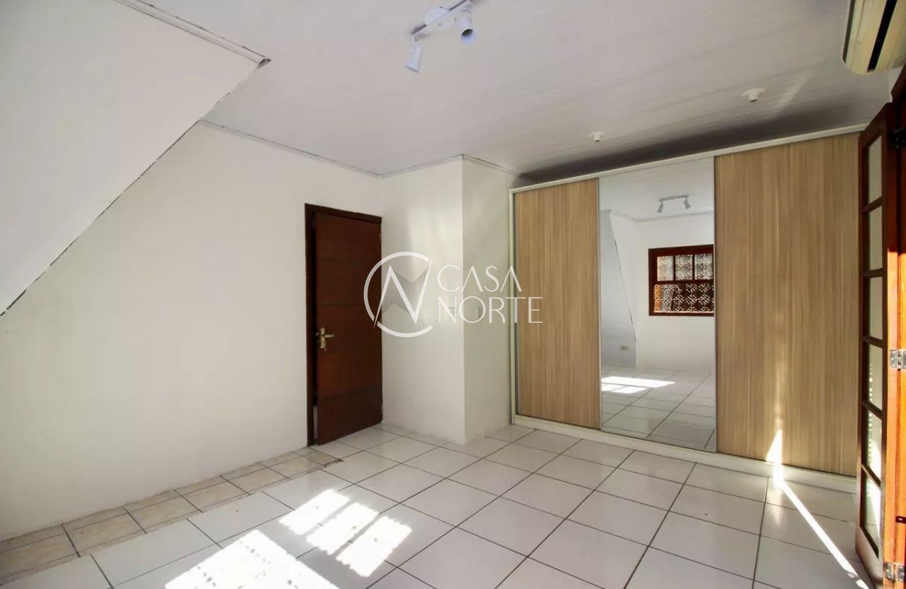 Casa de Condomínio à venda com 3 quartos, 115m², 1 suíte, 2 vagas, Rua General Jonathas Borges Fortes no bairro Glória em Porto Alegre