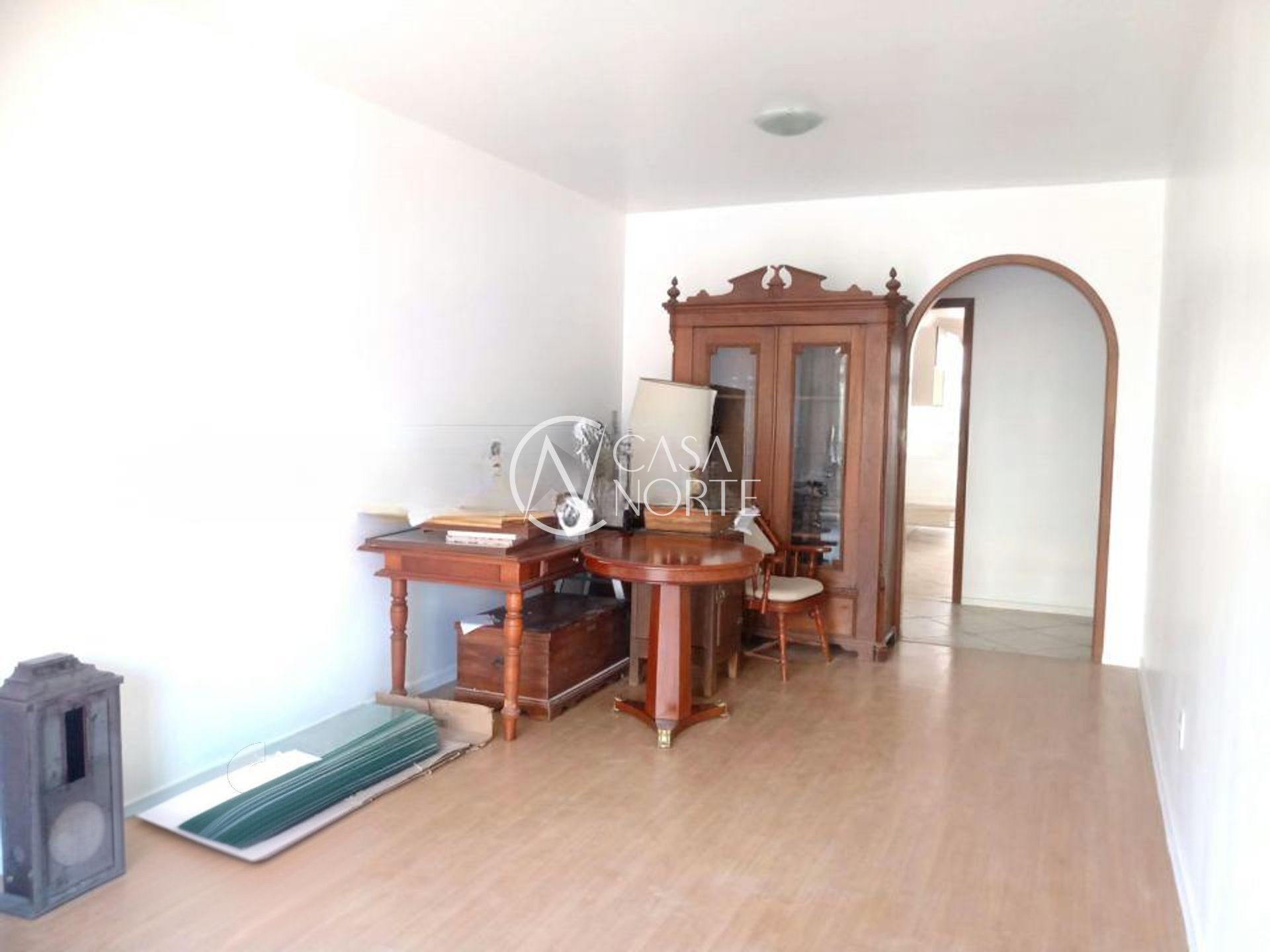 Apartamento à venda com 3 quartos, 104m², 1 suíte, 1 vaga, Rua Miguel Tostes no bairro Rio Branco em Porto Alegre