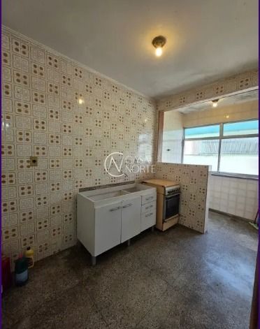 Apartamento à venda com 2 quartos, 58m², Travessa Ana César no bairro Vila Ipiranga em Porto Alegre