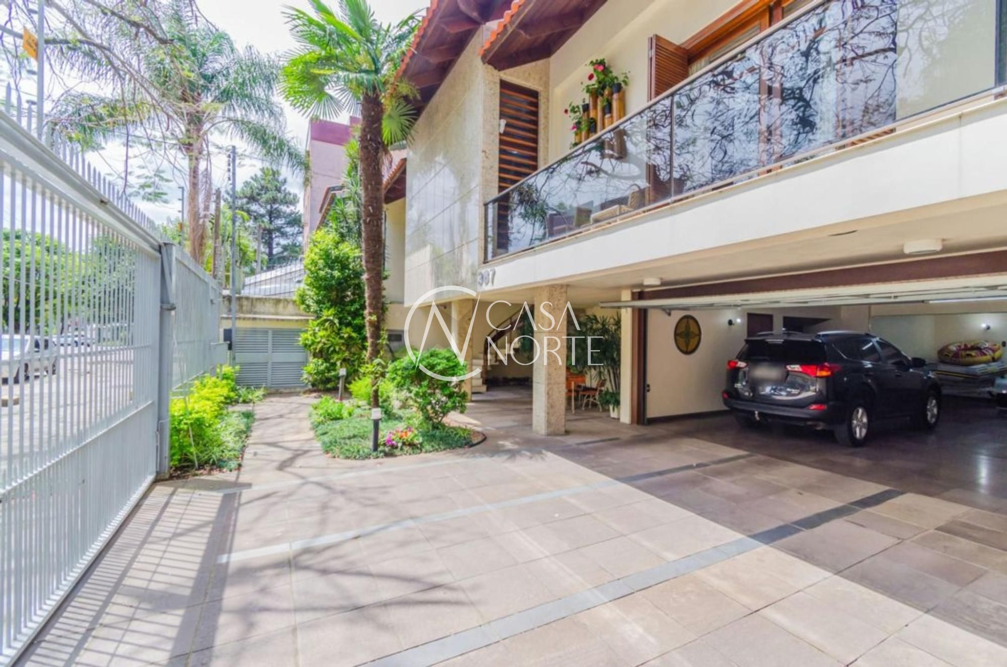 Casa à venda com 3 quartos, 580m², 1 suíte, 6 vagas, Avenida Quito no bairro Jardim Lindóia em Porto Alegre