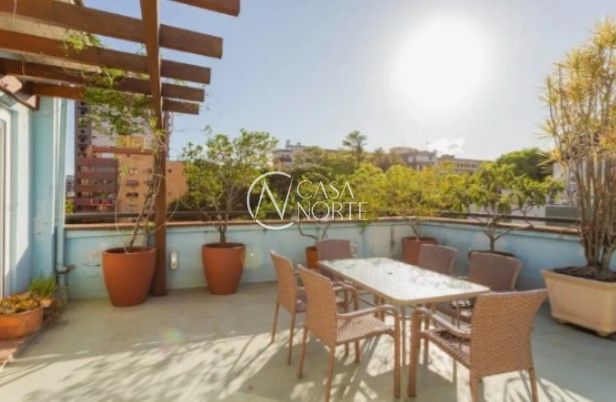 Cobertura à venda com 2 quartos, 228m², 1 suíte, 1 vaga, Rua Marquês do Pombal no bairro Moinhos de Vento em Porto Alegre