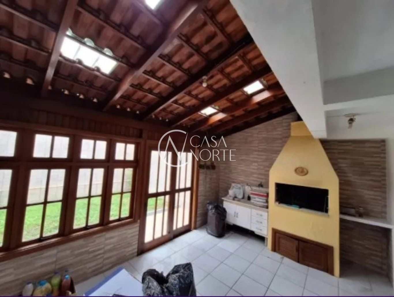 Casa à venda com 3 quartos, 110m², 1 suíte, 2 vagas, Rua Fábio Coelho de Magalhães no bairro Serraria em Porto Alegre