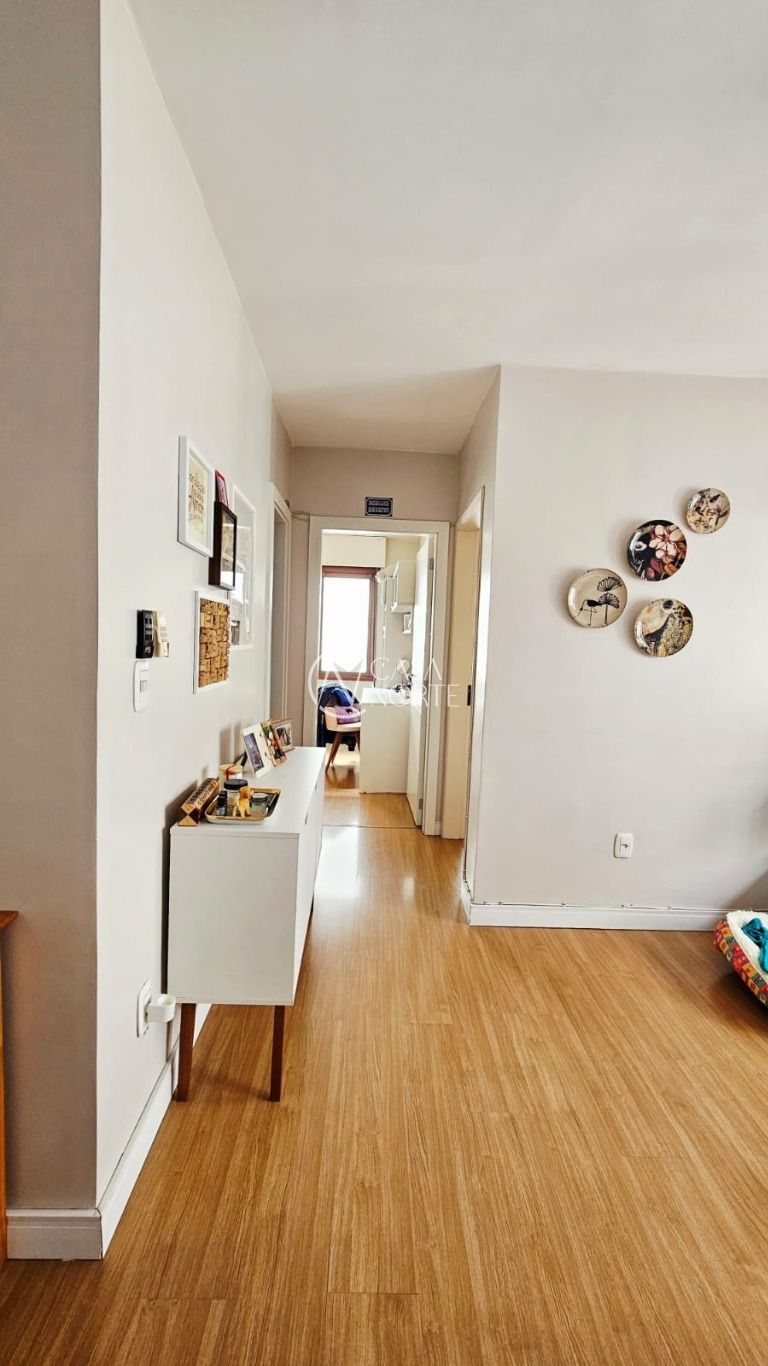 Apartamento à venda com 2 quartos, 71m², 1 vaga, Rua Rubens Rosa Guedes no bairro Jardim Itu em Porto Alegre