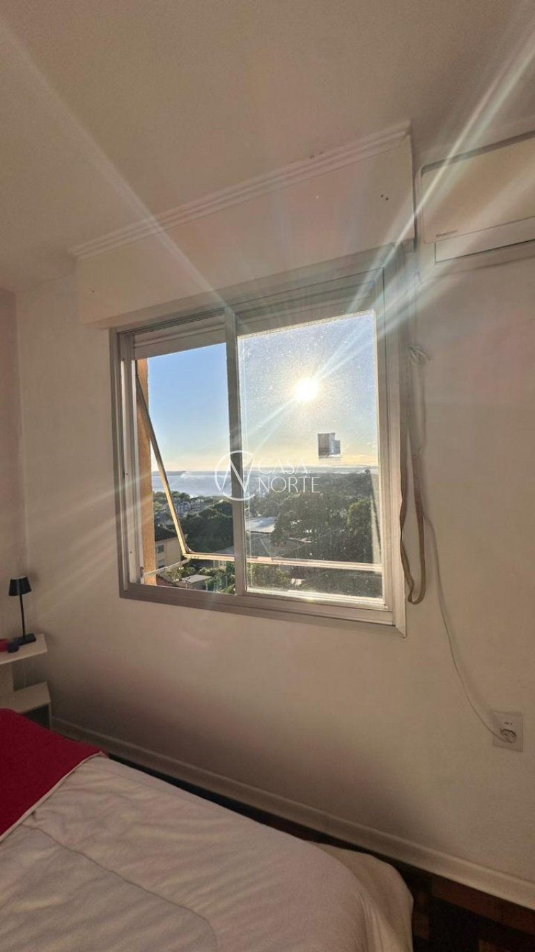 Apartamento à venda com 2 quartos, 51m², 1 vaga, Avenida Taquary no bairro Cristal em Porto Alegre