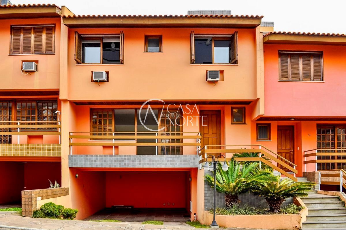 Casa de Condomínio à venda com 3 quartos, 286m², 1 suíte, 3 vagas, Rua Dona Ondina no bairro Menino Deus em Porto Alegre