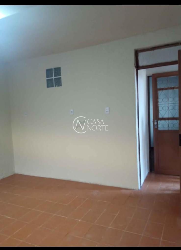 Casa à venda com 3 quartos, 120m², 2 vagas, Rua Sabino Pereira Nunes Quadra D no bairro Restinga em Porto Alegre