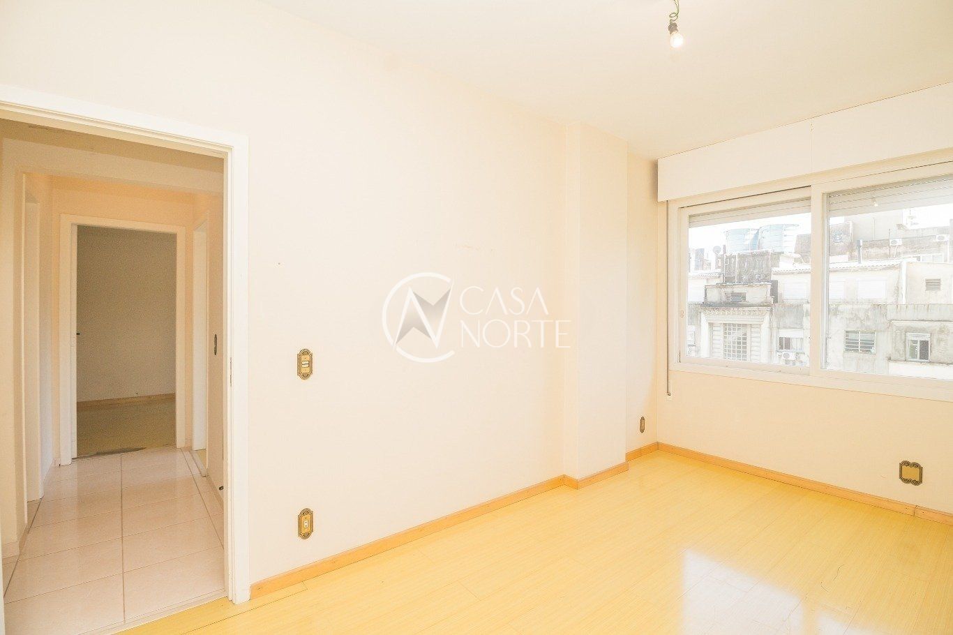 Apartamento à venda com 2 quartos, 51m², Avenida Senador Salgado Filho no bairro Centro Histórico em Porto Alegre