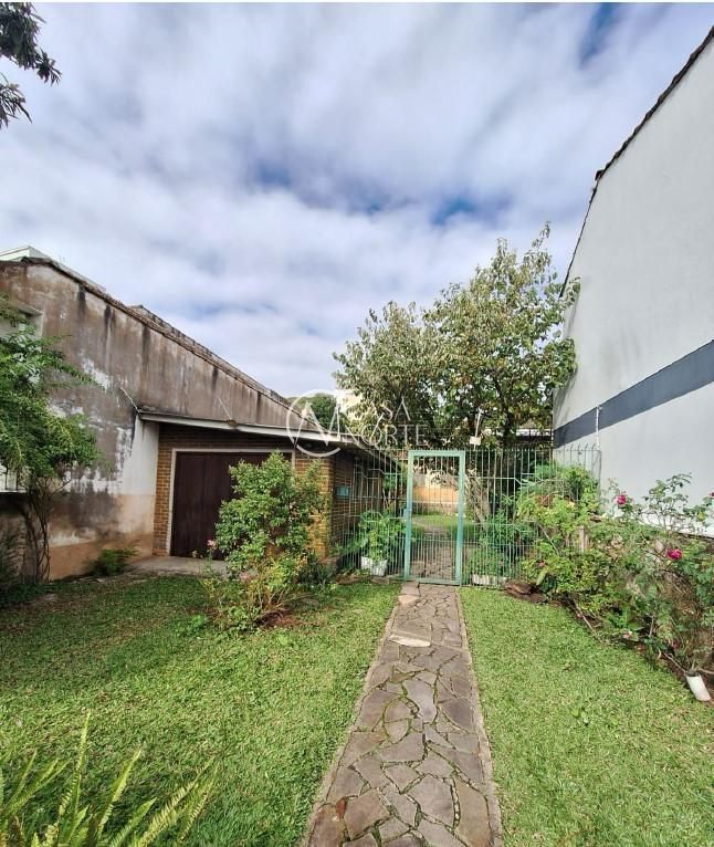 Casa à venda com 1 quarto, 213m², 3 vagas, Rua Plácido de Castro no bairro Azenha em Porto Alegre