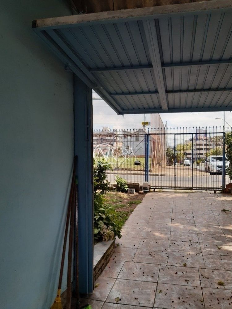 Casa à venda com 3 quartos, 232m², 1 suíte, 3 vagas, Rua Adolfo Silva no bairro Jardim Itu em Porto Alegre