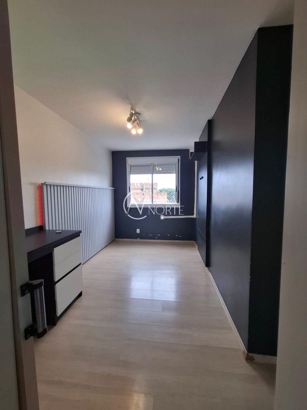 Apartamento à venda com 2 quartos, 52m², 1 suíte, 1 vaga, Avenida Assis Brasil no bairro São Sebastião em Porto Alegre
