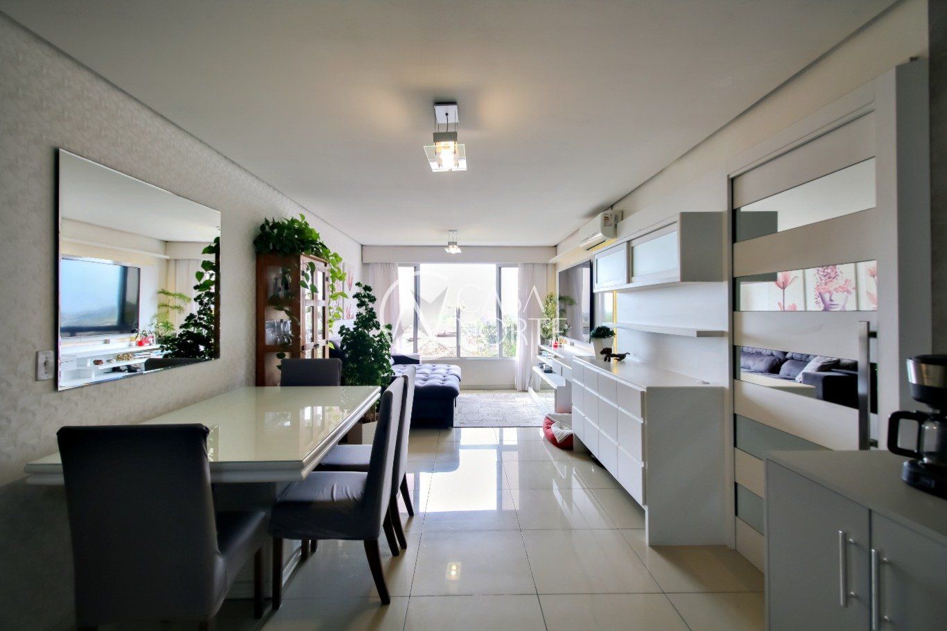 Apartamento à venda com 2 quartos, 76m², 1 suíte, 1 vaga, Rua Ouro Preto no bairro Jardim Floresta em Porto Alegre