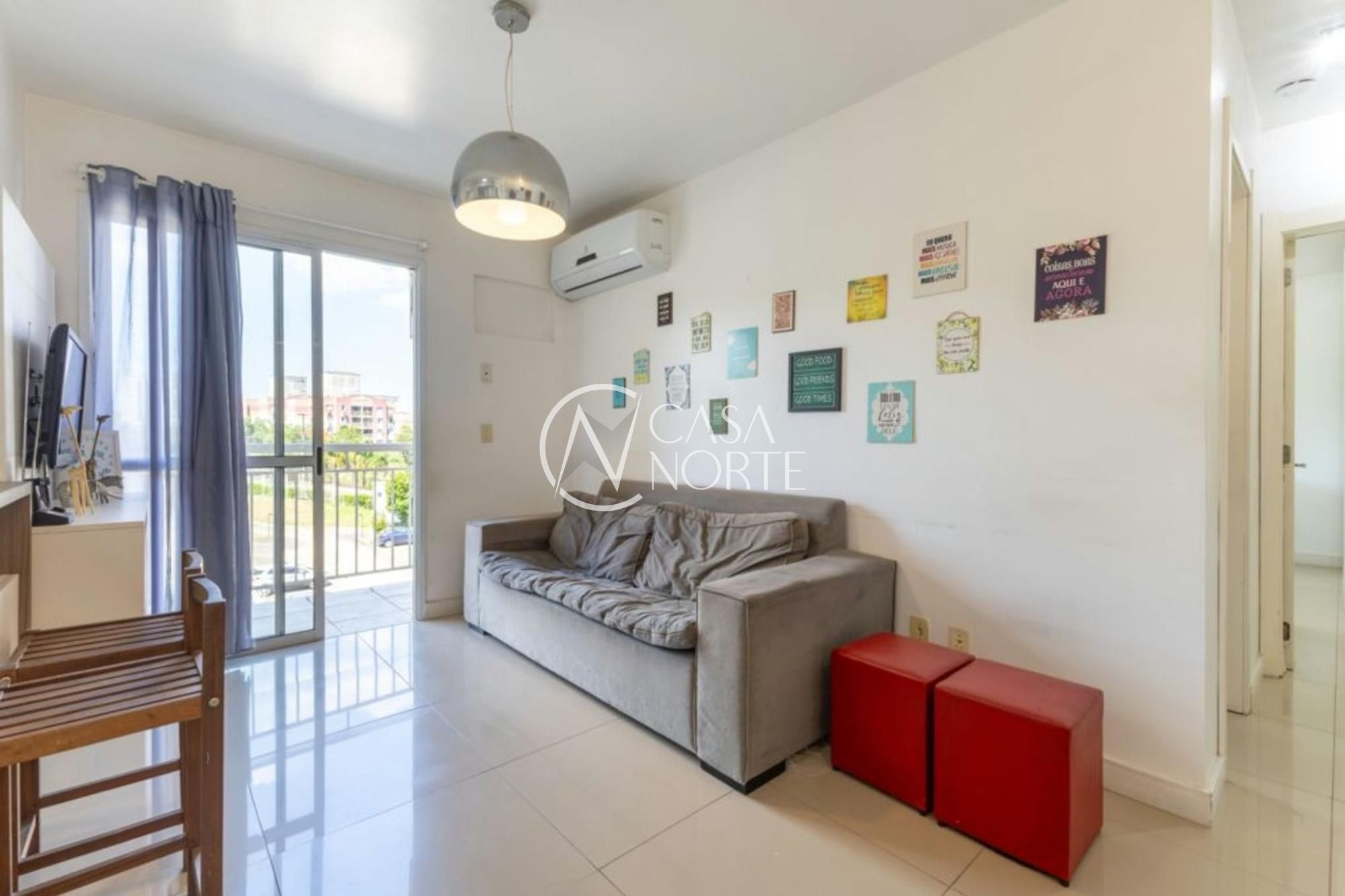 Apartamento à venda com 2 quartos, 61m², 1 suíte, 1 vaga, Rua Abram Goldsztein no bairro Jardim Carvalho em Porto Alegre