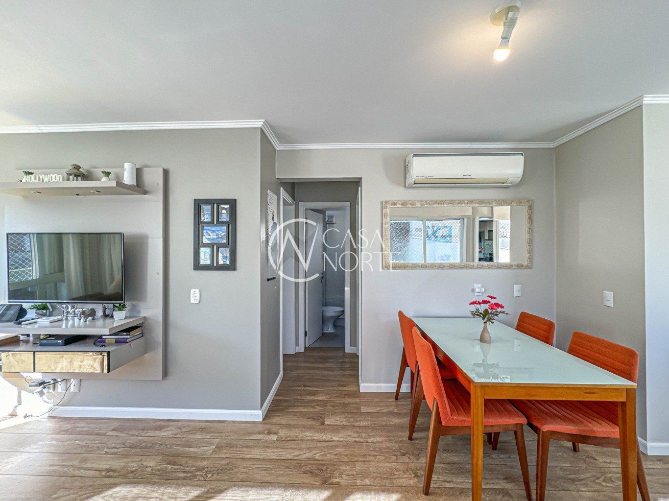 Apartamento à venda com 2 quartos, 72m², 1 suíte, 2 vagas, Rua Castro Alves no bairro Independência em Porto Alegre