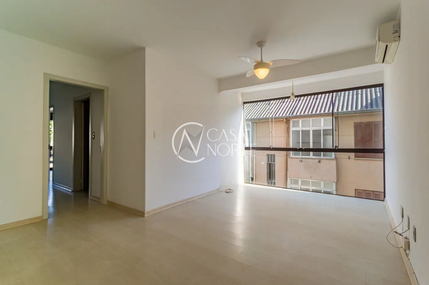 Apartamento à venda com 3 quartos, 82m², 1 vaga, Rua Visconde de Inhauma no bairro Azenha em Porto Alegre