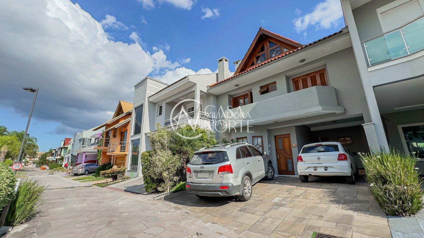 Casa de Condomínio à venda com 4 quartos, 300m², 1 suíte, 3 vagas, Avenida Ecoville no bairro Sarandi em Porto Alegre