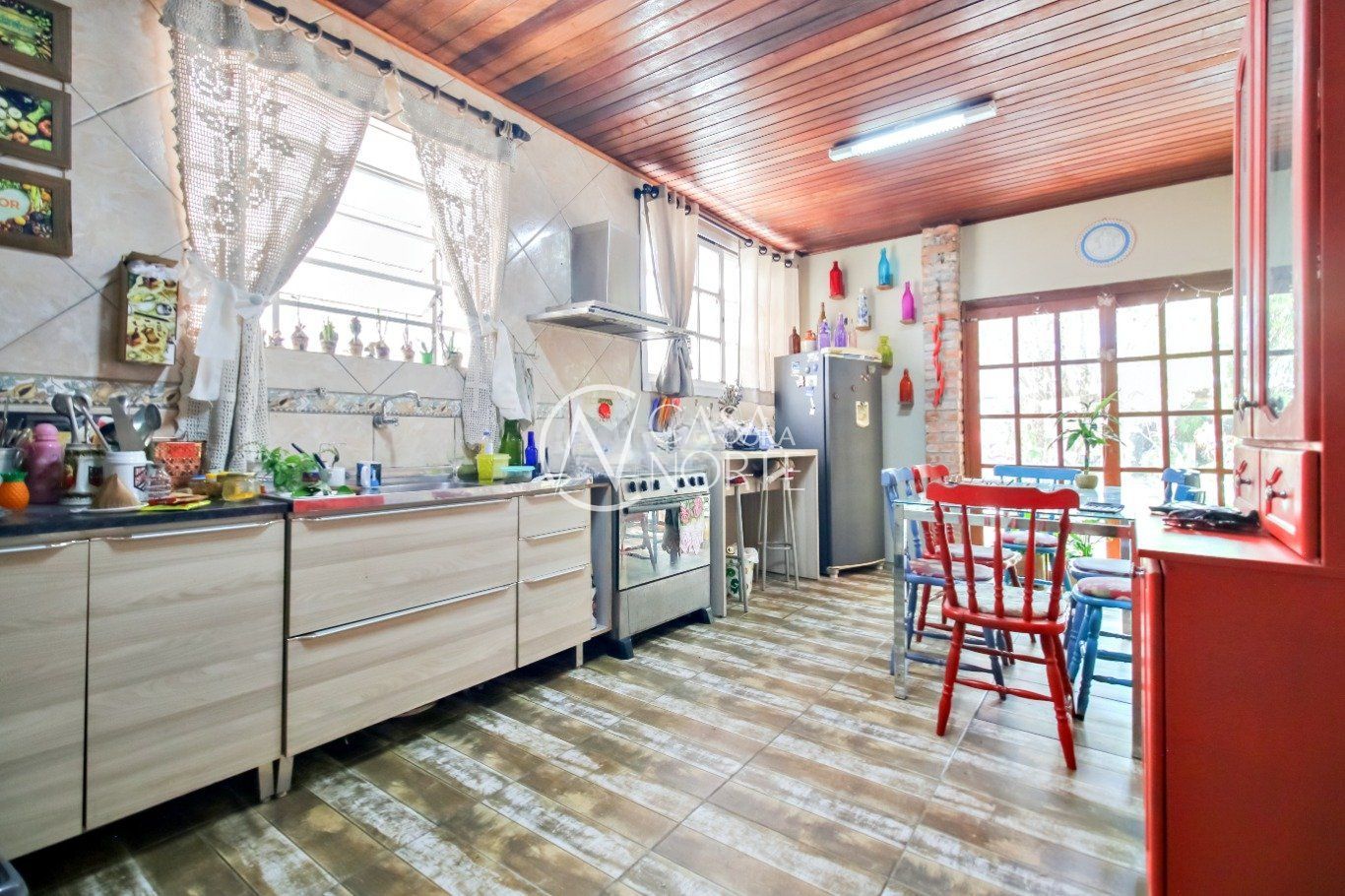 Casa à venda com 2 quartos, 200m², 1 suíte, 2 vagas, Rua Marquês de Alegrete no bairro São João em Porto Alegre