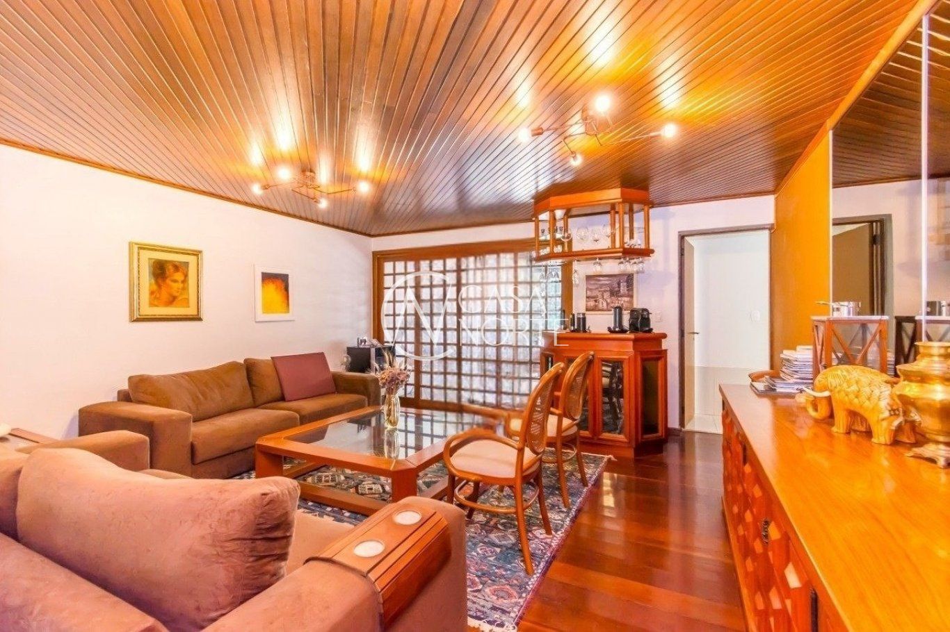 Casa à venda com 4 quartos, 338m², 1 suíte, 4 vagas, Rua Matias José Bins no bairro Três Figueiras em Porto Alegre