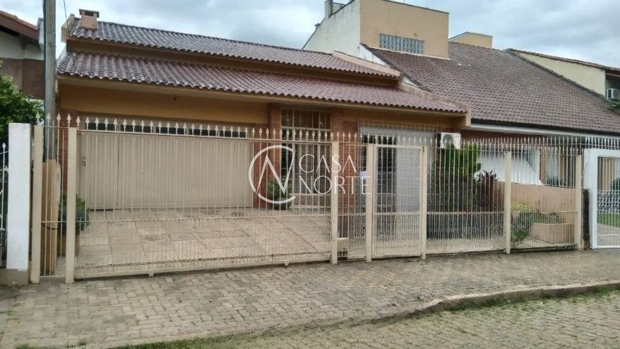 Casa à venda com 3 quartos, 172m², 1 suíte, 4 vagas, Rua Doutor Derly Monteiro no bairro Jardim Itu em Porto Alegre