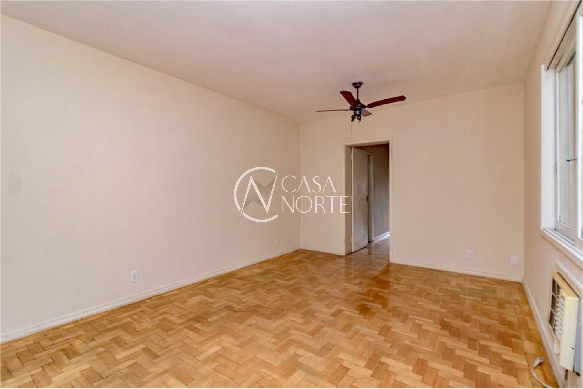 Apartamento à venda com 2 quartos, 120m², 3 suítes, 1 vaga, Rua Duque de Caxias no bairro Centro Histórico em Porto Alegre