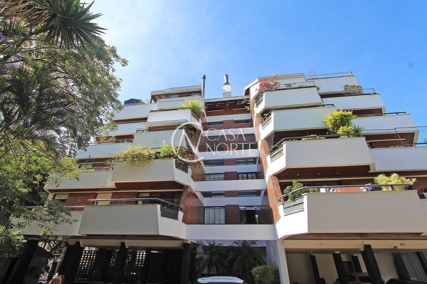 Apartamento à venda com 4 quartos, 223m², 1 suíte, 2 vagas, Rua Professor Cristiano Fischer no bairro Jardim do Salso em Porto Alegre